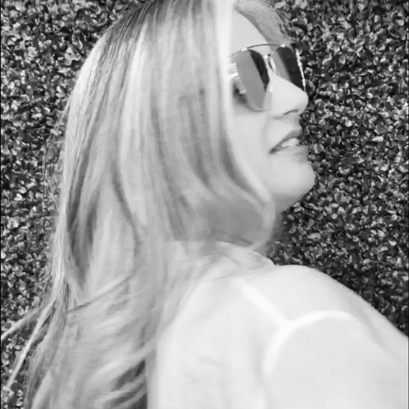 Meet your Posher, Sheila - Picture 10 of 10